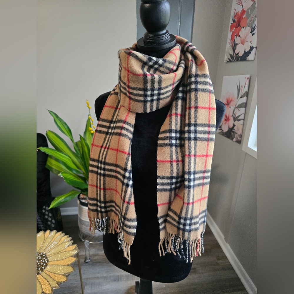 Authentic Burberry London Lambswool Plaid Beige and Red Scarf - Picture 6 of 11